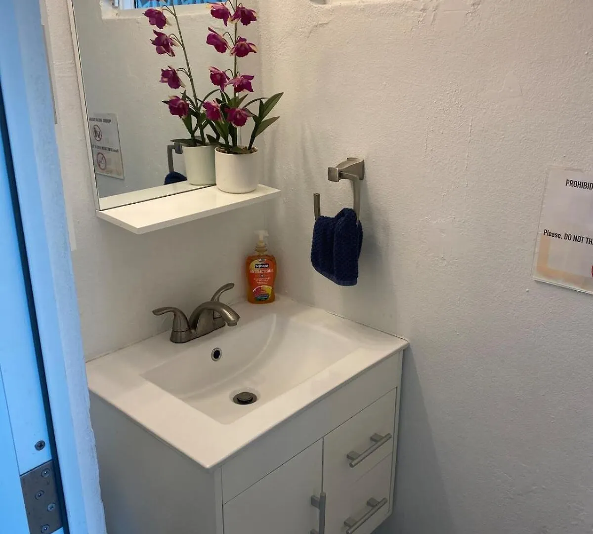 Modern Family Home 5 Minutes From Beach Toa Baja 0*,  Puerto Rico